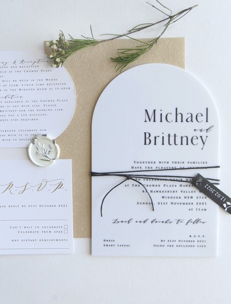 Cinnamon white acrylic arch invitations